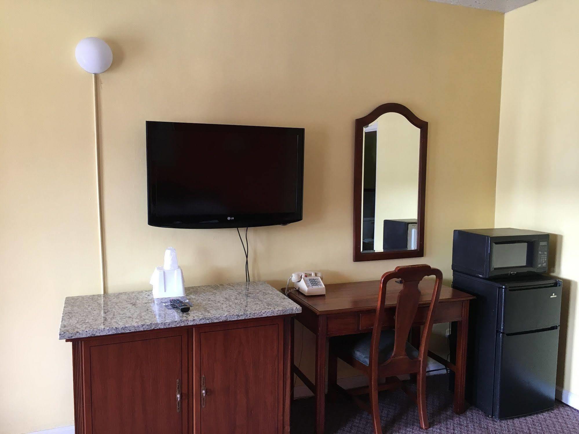 Travel Inn By Oyo Danville Us-29 Zewnętrze zdjęcie